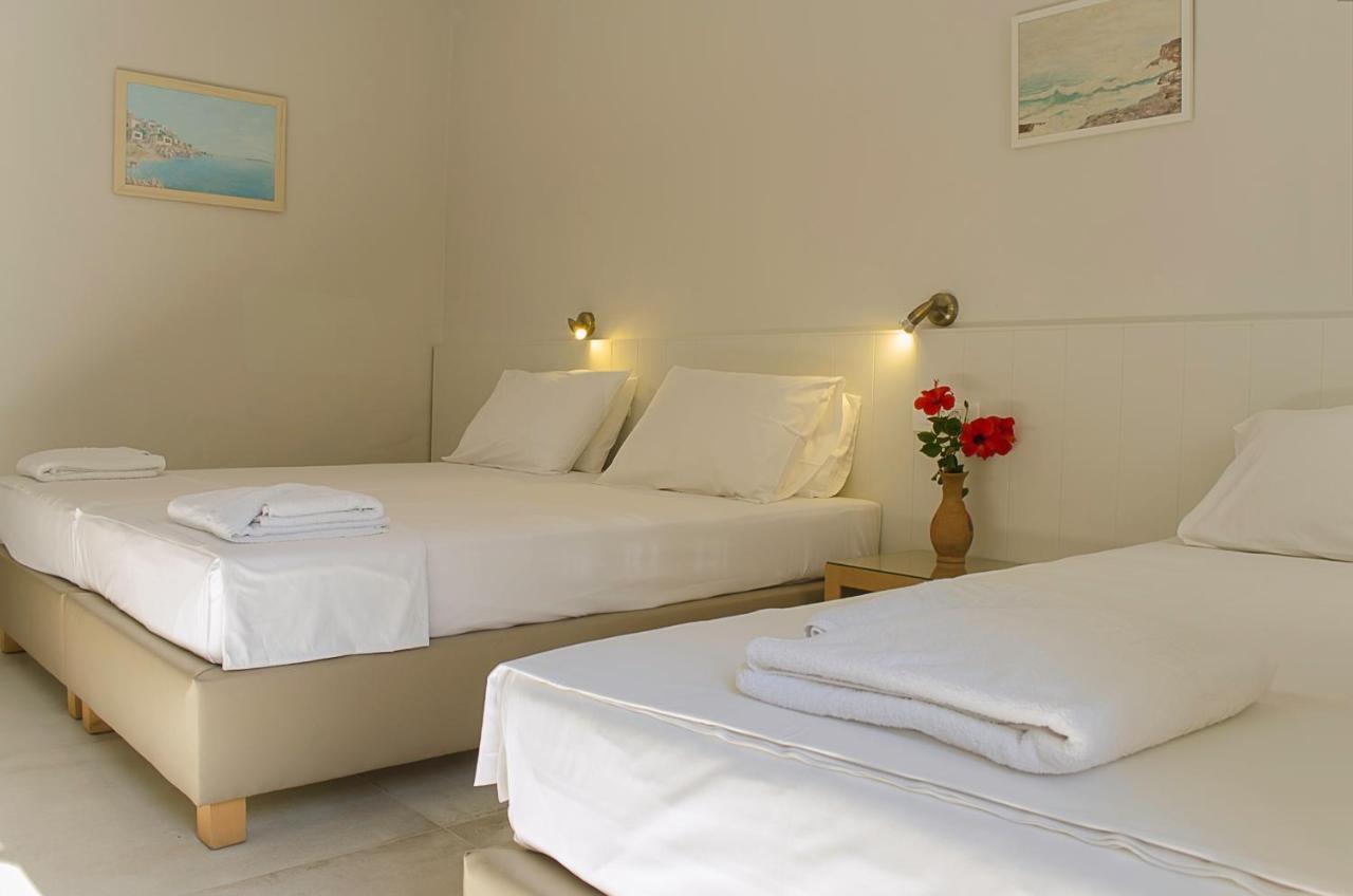 Kalypso Studios & Rooms Palaiochora Bagian luar foto